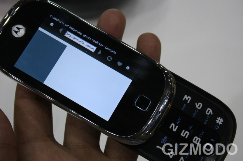 Illustration for article titled HANDS-ON Motorola Evoke QA4 Nice, But Will Not Make Moto $$$